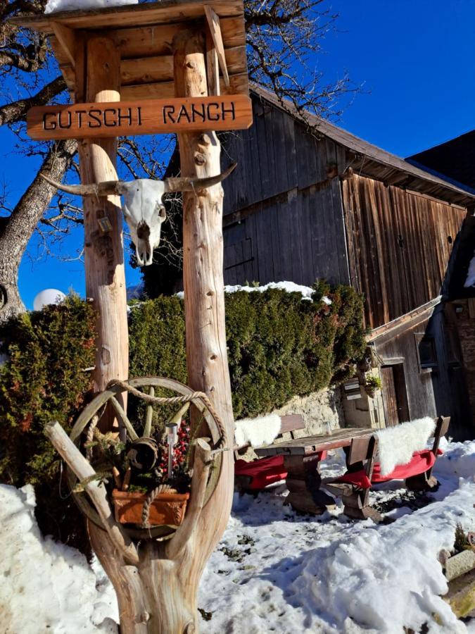 شقة كامب  في Erlebnisbauernhof Gutschi Ranch المظهر الخارجي الصورة