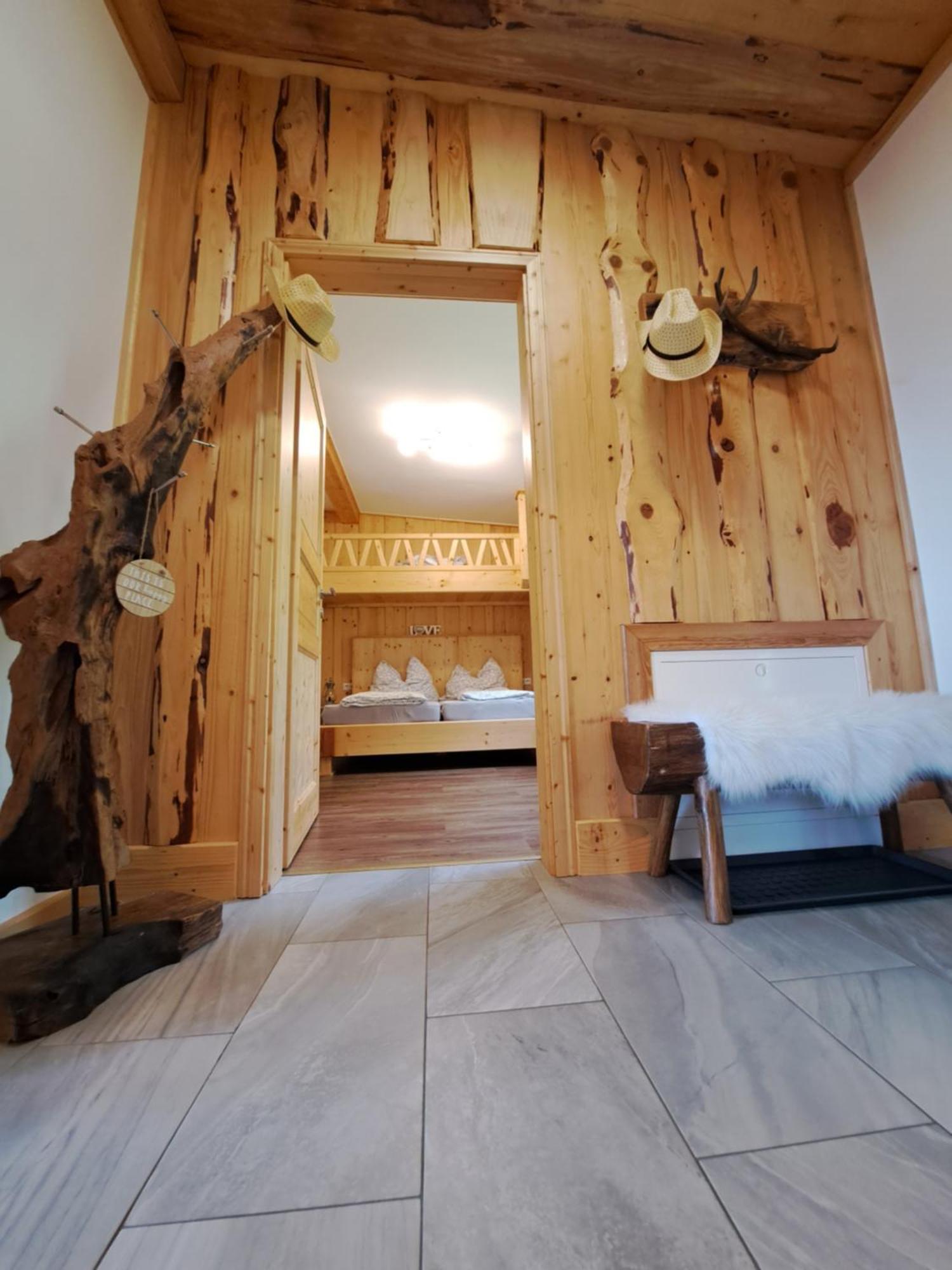 Erlebnisbauernhof Gutschi Ranch كامب الغرفة الصورة