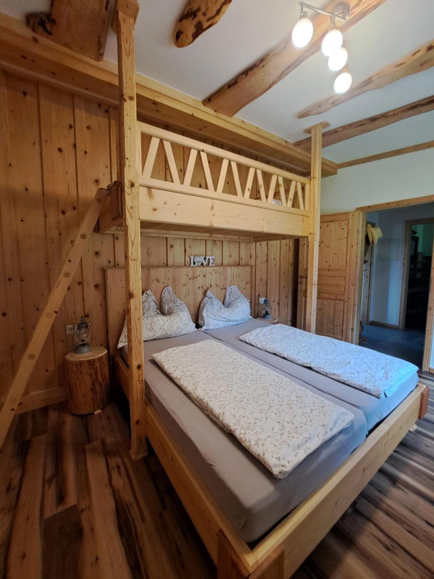 Erlebnisbauernhof Gutschi Ranch كامب الغرفة الصورة