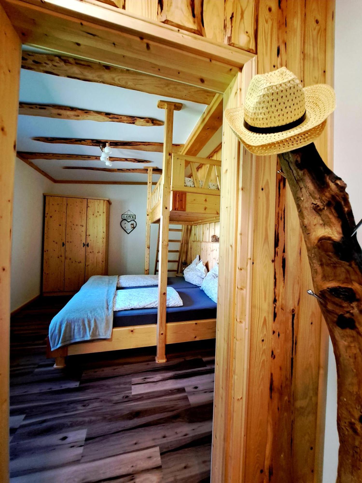 Erlebnisbauernhof Gutschi Ranch كامب الغرفة الصورة